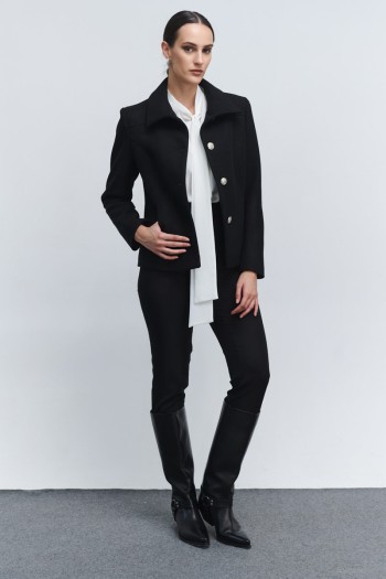 Jacket with collar