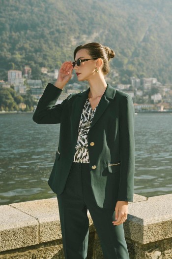 Σακάκι με διακοσμητική αλυσίδα