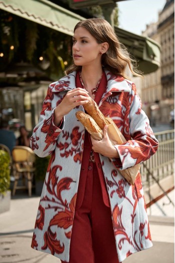 Παλτό εμπριμέ με γιακά