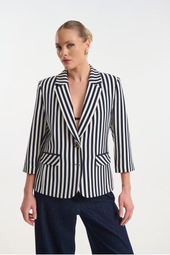 Striped blazer with 3/4 sleeve