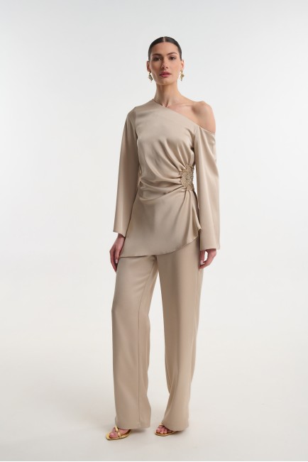 Σετ σατέν με διακοσμητικό λουλούδι