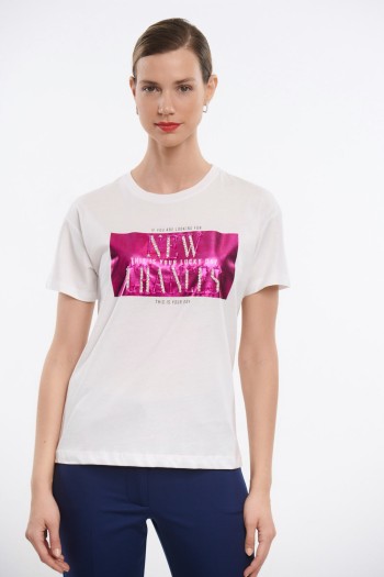 Τ-shirt με μεταλλιζέ τύπωμα και στρας