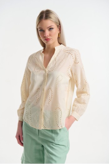 Πουκάμισο με διάτρητα σχέδια