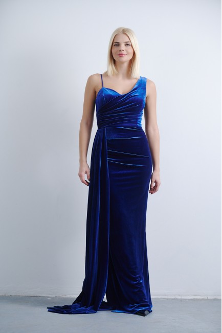Velvet dress with ruffles