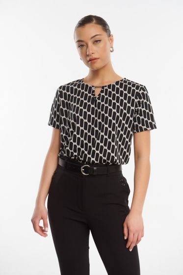 Ελαστική μπλούζα με γεωμετρικά σχέδια