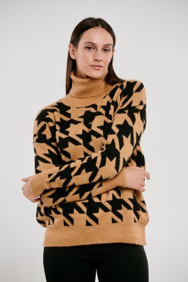 Πλεκτό πουλόβερ με όρθιο γιακά